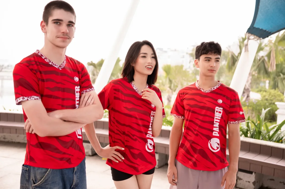 カスタムチームサッカー制服：スタイル、快適さ、パフォーマンスのバランス